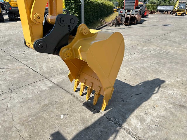 Komatsu - 2016 - pc56-7 - midigraafmachine - afbeelding 2 van  38