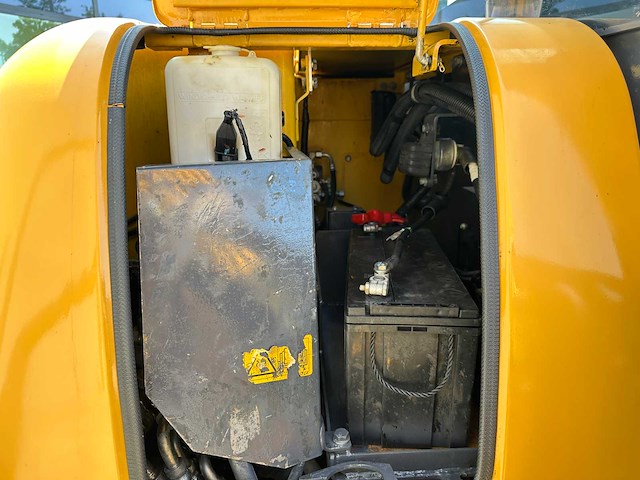 Komatsu - 2016 - pc56-7 - midigraafmachine - afbeelding 34 van  38