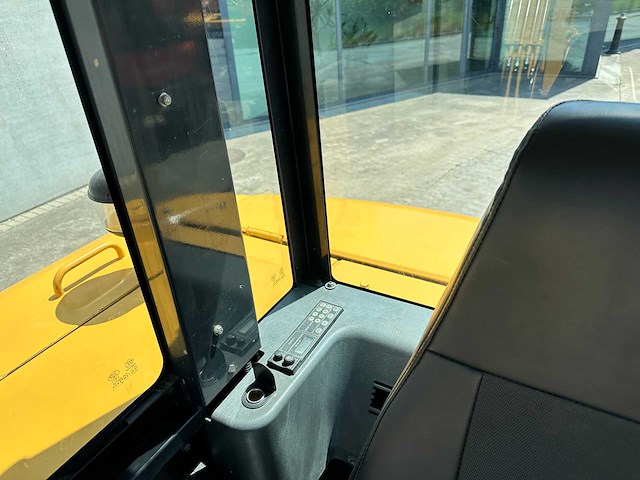 Komatsu - 2016 - pc56-7 - midigraafmachine - afbeelding 22 van  38