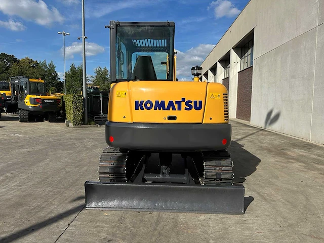 Komatsu - 2017 - pc56-7 - midigraafmachine - afbeelding 35 van  39
