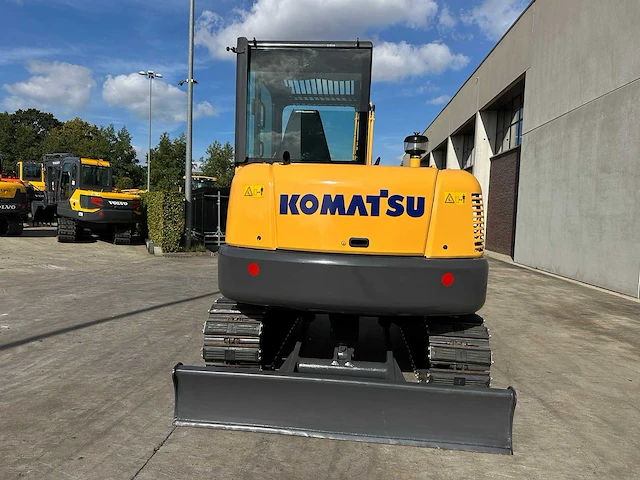 Komatsu - 2017 - pc56-7 - midigraafmachine - afbeelding 36 van  40