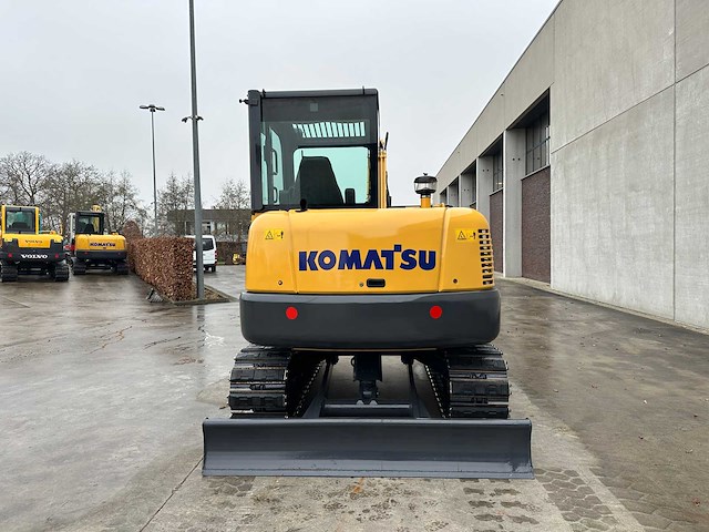 Komatsu - 2017 - pc56-7 - midigraafmachine - afbeelding 32 van  36