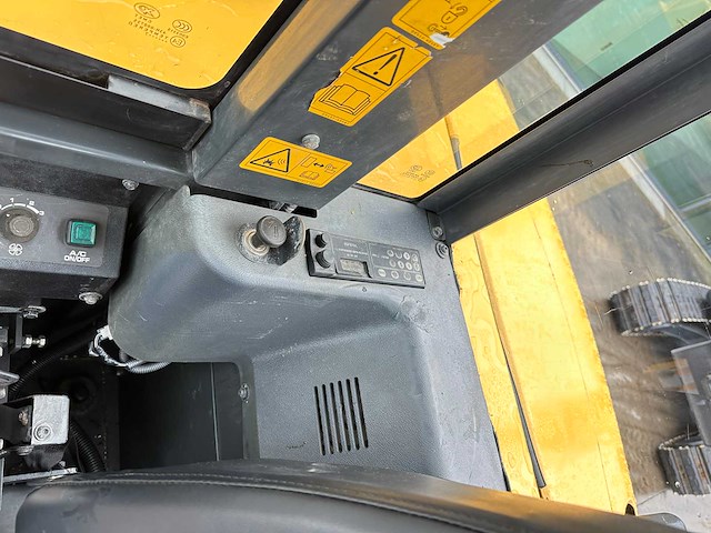 Komatsu - 2017 - pc56-7 - midigraafmachine - afbeelding 27 van  38