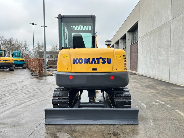 Komatsu - 2017 - pc56-7 - midigraafmachine - afbeelding 34 van  38