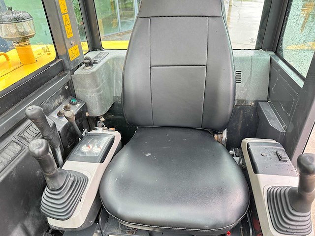 Komatsu - 2017 - pc56-7 - midigraafmachine - afbeelding 31 van  39