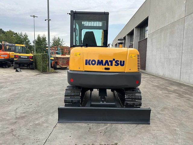 Komatsu - 2017 - pc56-7 - midigraafmachine - afbeelding 35 van  39