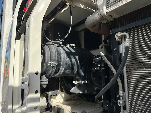 Komatsu - 2018 - pc210lci-11 - rupsgraafmachine - afbeelding 18 van  71