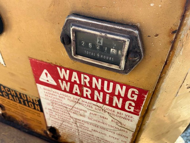 Komatsu minigraafmachine - afbeelding 10 van  10