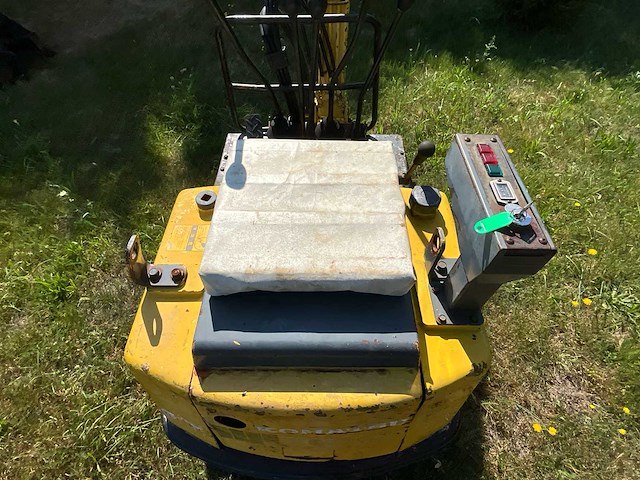 Komatsu pc0 - rupsgraafmachine - afbeelding 7 van  12