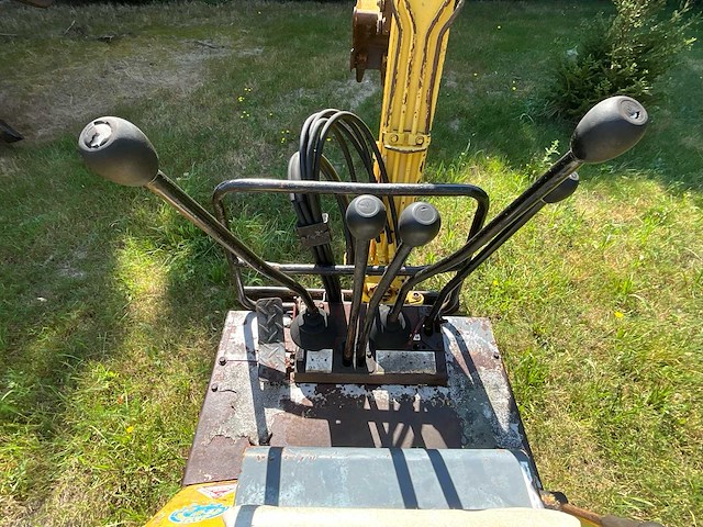Komatsu pc0 - rupsgraafmachine - afbeelding 8 van  12