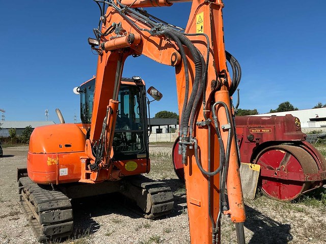 Komatsu pc80mr-3 banden graafmachine - afbeelding 15 van  15