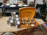 Kommetjes in doos - afbeelding 1 van  1