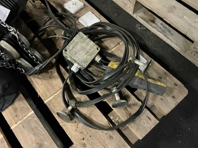 Kone kx5 elektrische kettingtakel - afbeelding 3 van  4