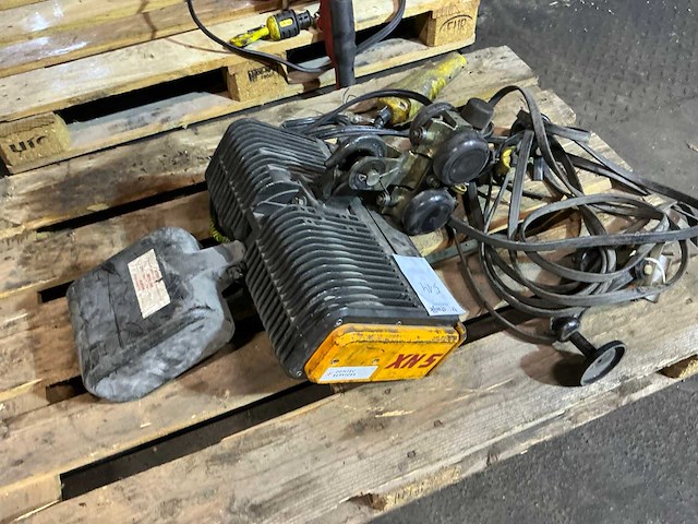 Konecranes xn5 elektrische kettingtakel - afbeelding 1 van  2