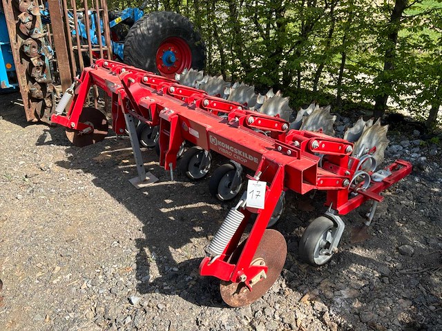 Kongskilde vibrato krop schoffelmachine - afbeelding 1 van  6