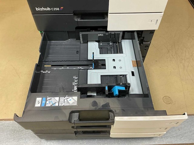 Konica minolta bizhub c 258 printer & scanner - afbeelding 4 van  17