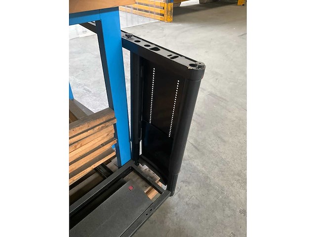 Konig + neurath metra bureel/bureautafel - afbeelding 7 van  8