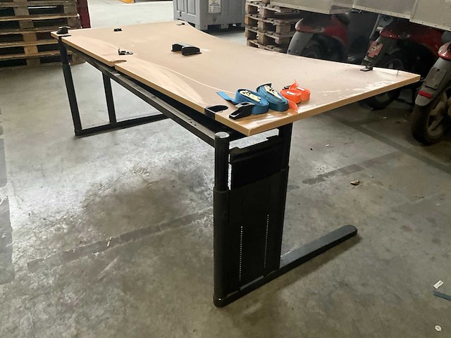 Konig + neurath metra bureel/bureautafel - afbeelding 4 van  6