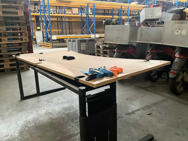 Konig + neurath metra bureel/bureautafel - afbeelding 6 van  6
