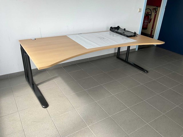 Konig + neurath metra bureel/bureautafel - afbeelding 1 van  8