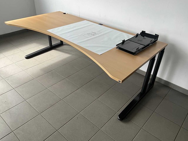 Konig + neurath metra bureel/bureautafel - afbeelding 7 van  8