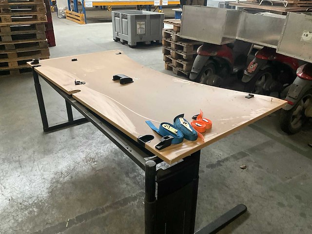Konig + neurath metra bureel/bureautafel - afbeelding 5 van  6