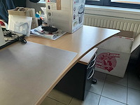 Konig+neurath bureau en toebehoren - afbeelding 21 van  25