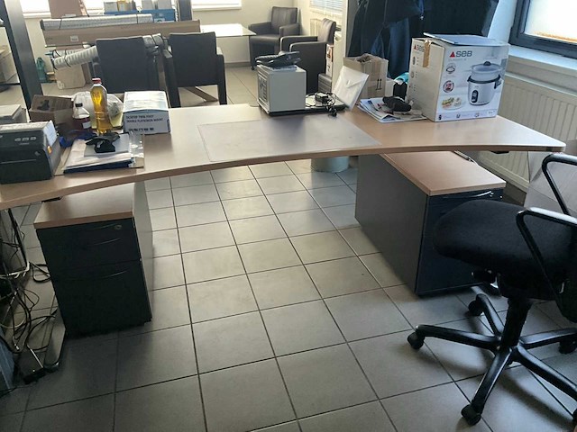 Konig+neurath bureau en toebehoren - afbeelding 1 van  25