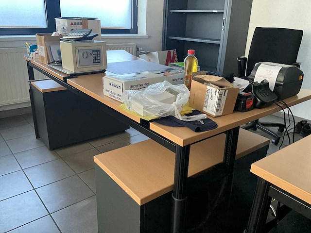 Konig+neurath bureau en toebehoren - afbeelding 8 van  9