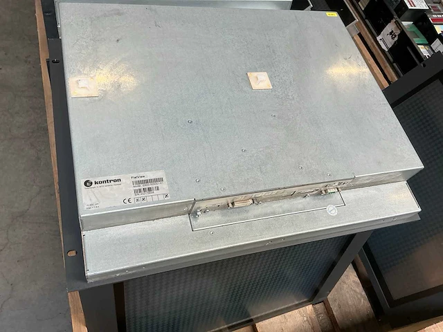 Kontron flatview monitoren (15x) - afbeelding 7 van  12
