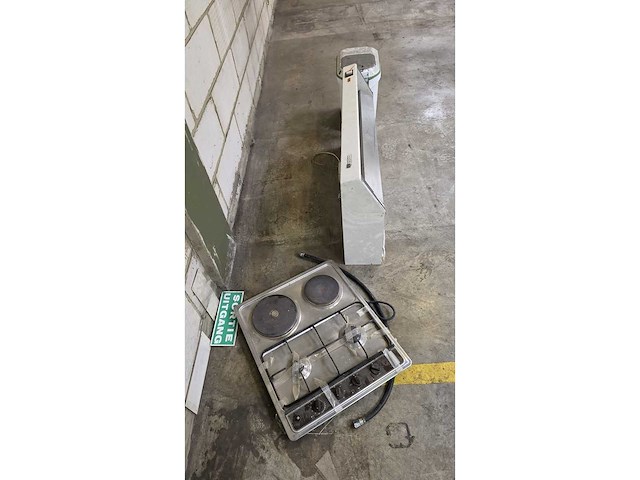 Kookplaat, afzuigkap en vuilnisbak - afbeelding 12 van  12