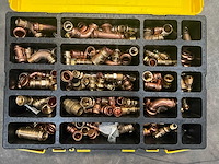 Koper en messing koppelstukken - afbeelding 1 van  7