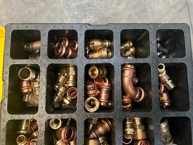 Koper en messing koppelstukken - afbeelding 4 van  7