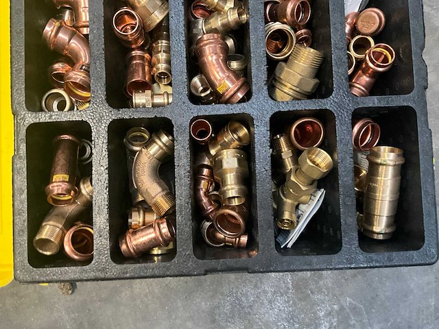 Koper en messing koppelstukken - afbeelding 6 van  7