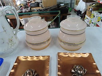 Koperen bloemen, ricard, koffiepot enz…. - afbeelding 2 van  3