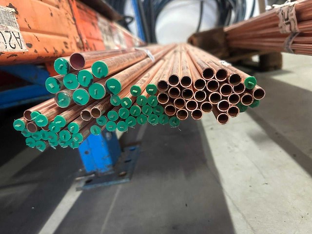 Koperen buizen (182x) - afbeelding 2 van  4