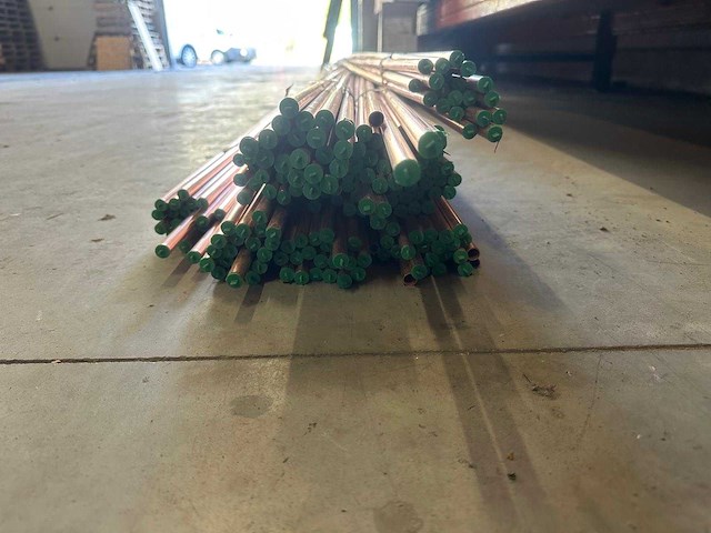 Koperen buizen (206x) - afbeelding 1 van  3