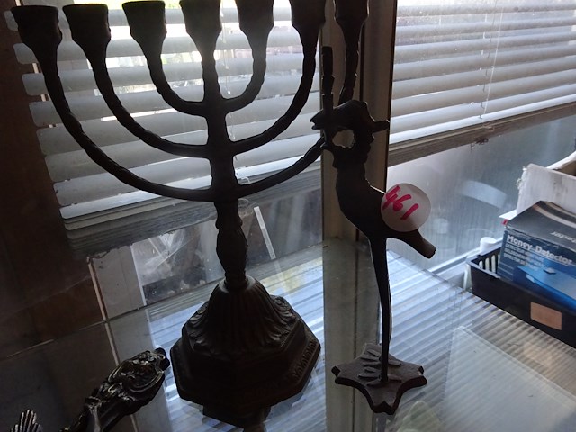 Koperen kandelaar h22 en vogel - afbeelding 1 van  2