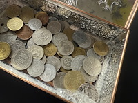 Koperen sierdoos diverse munten - afbeelding 3 van  4