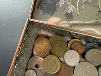 Koperen sierdoos diverse munten - afbeelding 4 van  4