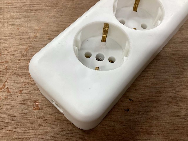 Kopp stekkerdoos 3 voudig (24x) - afbeelding 2 van  3