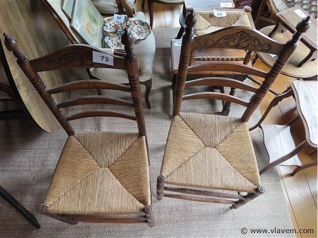 Koppel antieke stoelen - afbeelding 2 van  3