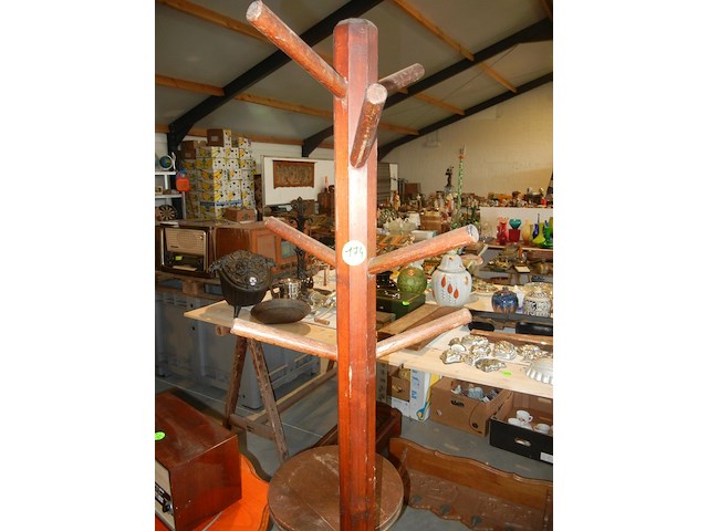 Koppel bijzetmeubels en kapstok - afbeelding 2 van  2