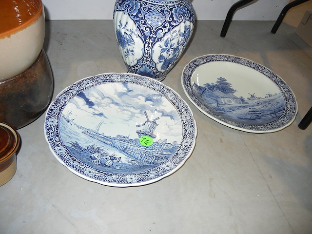 Koppel blauwe decobord & vaas - afbeelding 1 van  2