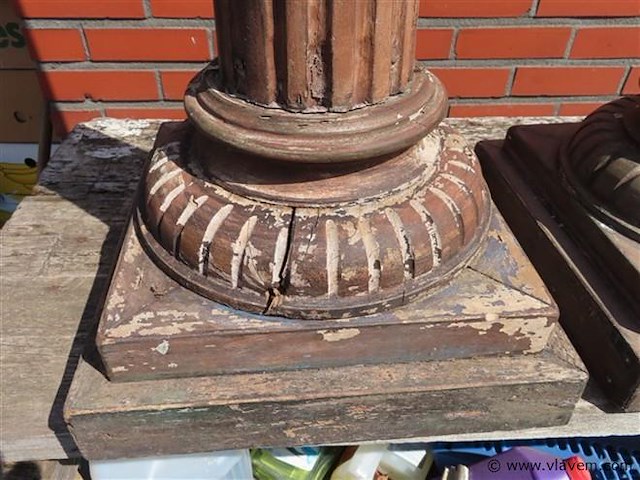 Koppel houten pilaren - afbeelding 4 van  8