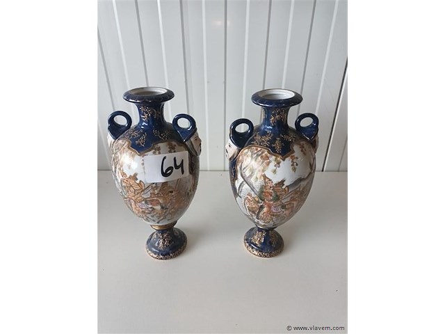 Koppel oosterse vazen - afbeelding 1 van  4