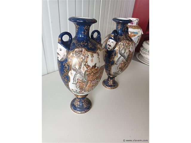 Koppel oosterse vazen - afbeelding 2 van  4