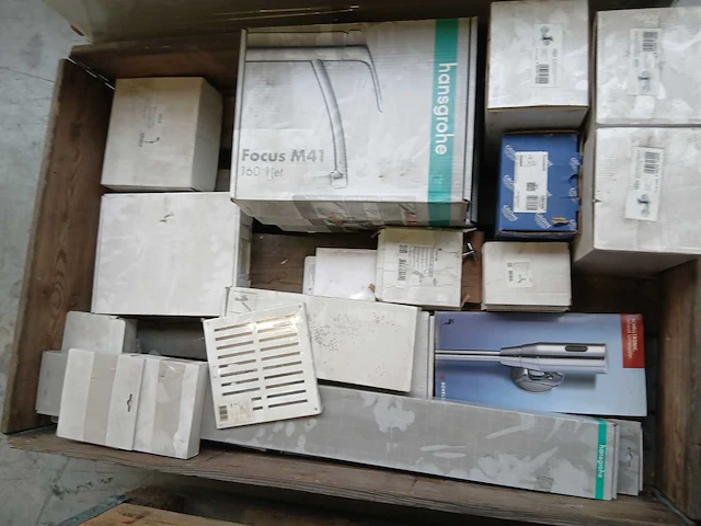 Koppelingen, kranen en accessoires voor sanitair - afbeelding 1 van  10
