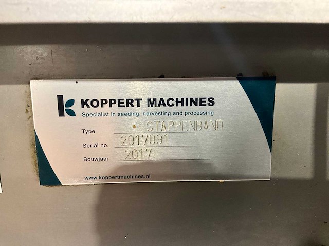 Koppelt stappenband transportband - afbeelding 6 van  6