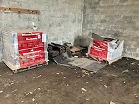 Koramic storm pan vario 18 mat zwart partij dakpannen - afbeelding 1 van  5